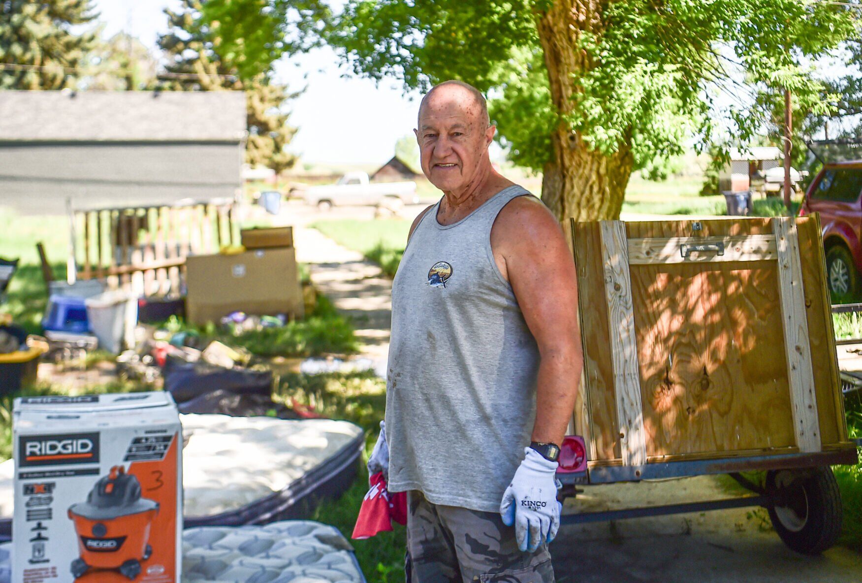 Volunteers gather in Fromberg to help after historic flooding